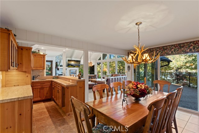 Detail Gallery Image 13 of 62 For 27772 Hamiltair Dr, Lake Arrowhead,  CA 92352 - 5 Beds | 5 Baths