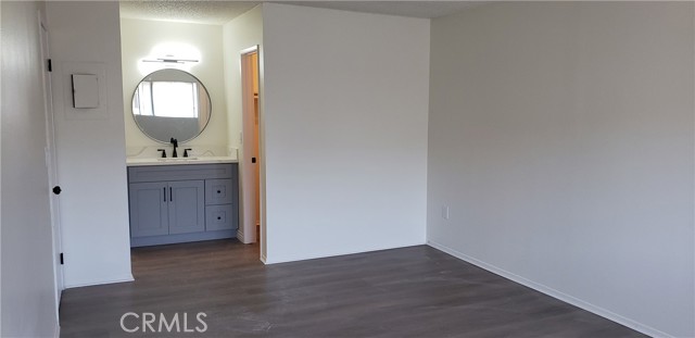 1725 Fairfield Court, Ontario CA: https://media.crmls.org/medias/d3d25957-c268-4ffe-92e2-f8c11f1bfbc4.jpg