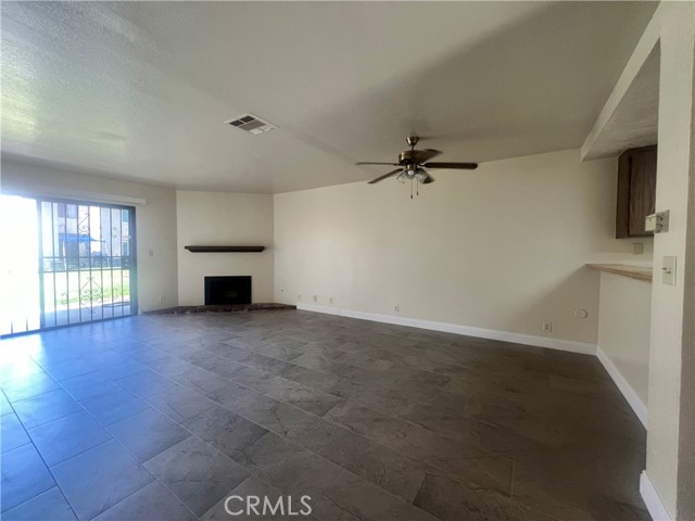 936 Fairway Drive, Colton CA: https://media.crmls.org/medias/d3d26f08-733b-42db-a44f-0c6a2ff8f614.jpg