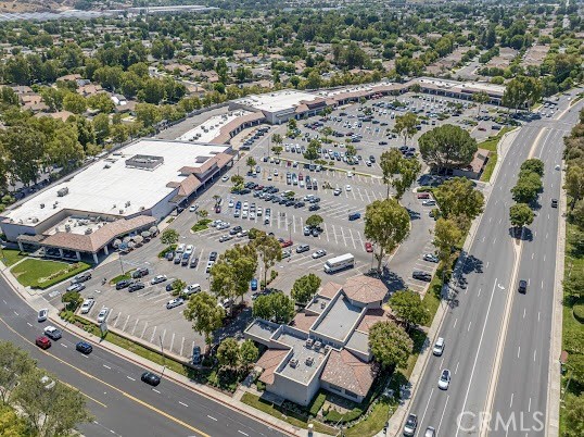 23957 Arroyo Park Drive, Valencia CA: https://media.crmls.org/medias/d3d3ccfa-007b-4257-a509-7b39f9702be2.jpg