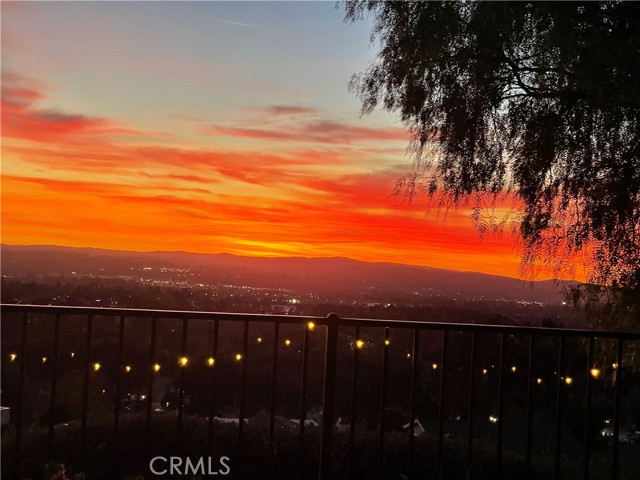 27201 Via Aurora, Mission Viejo CA: https://media.crmls.org/medias/d3d3e5f3-4d6e-4603-8b1c-d91449a1d590.jpg