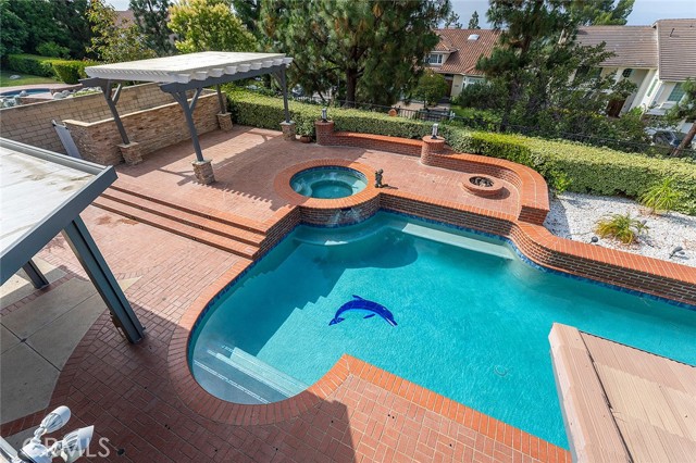 18200 Sandringham Court, Porter Ranch CA: https://media.crmls.org/medias/d3d41988-2430-438e-bfbd-62a8201a6a05.jpg