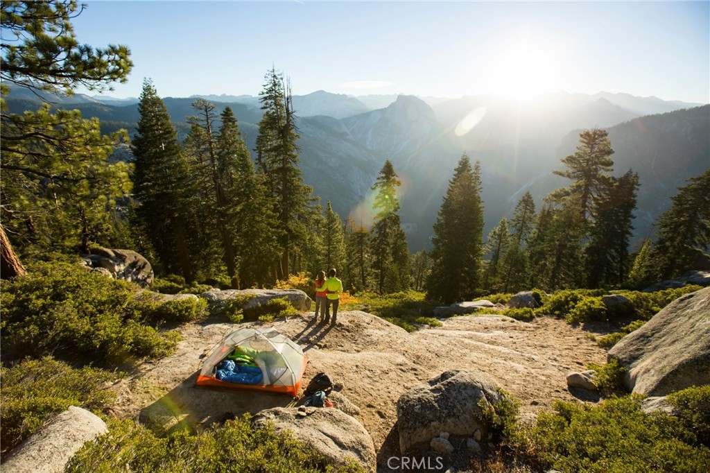 https://media.crmls.org/medias/d3d42885-1801-484e-82c8-44ca5c089702.jpg?preset=X-Large