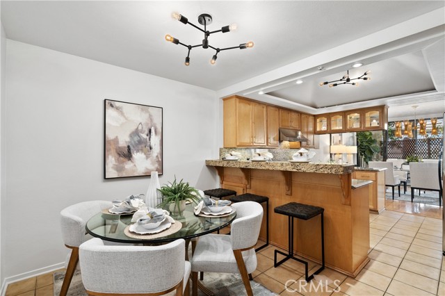 Detail Gallery Image 16 of 50 For 11687 Bellagio #12,  Los Angeles,  CA 90049 - 2 Beds | 2/1 Baths