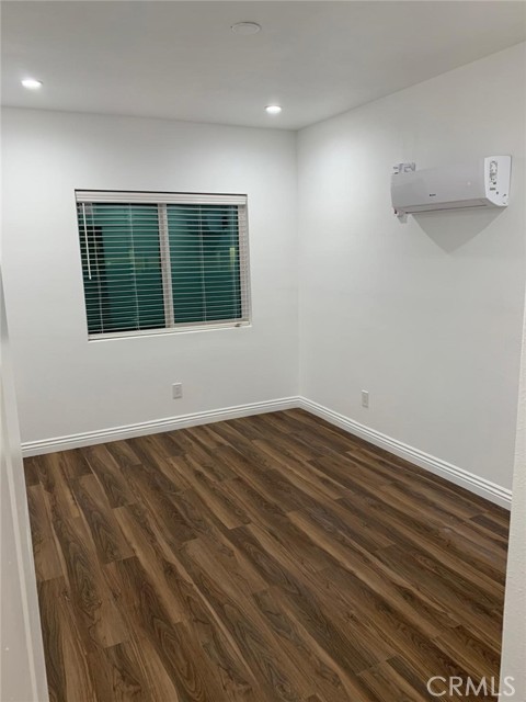 1057 circle city dr Circle, Corona CA: https://media.crmls.org/medias/d3d564cf-01c9-4c6d-90d4-3c1754ef20fb.jpg