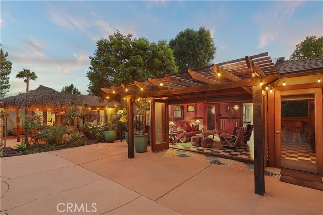 5866 Varna Avenue, Valley Glen CA: https://media.crmls.org/medias/d3d5c0b1-1bfb-428f-a73a-131ba4051f6f.jpg
