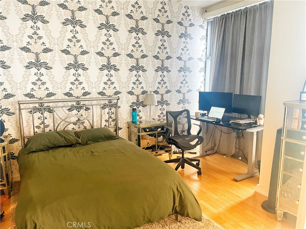 https://media.crmls.org/medias/d3d6071f-ae92-42ce-ad34-7df69ee85cd8.jpg?preset=X-Large
