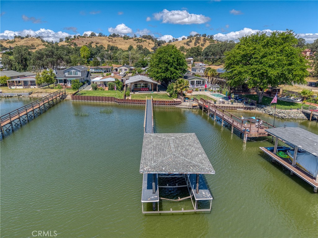 https://media.crmls.org/medias/d3d6b77f-9d2e-4eb1-9bd8-9e20d99ea2f2.jpg?preset=X-Large