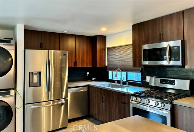 Detail Gallery Image 33 of 54 For 20422 20424 Schoenborn, Winnetka,  CA 91306 - 4 Beds | 3 Baths