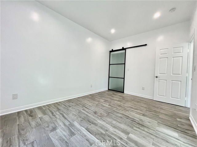 6211 Lubao Avenue, Woodland Hills CA: https://media.crmls.org/medias/d3d7c3dd-7278-4e3b-83bd-7672368b035c.jpg