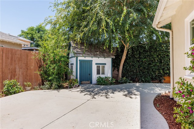 7441 Sylvia Avenue, Reseda CA: https://media.crmls.org/medias/d3d7e967-c4f6-4622-a837-bb369947d1a1.jpg