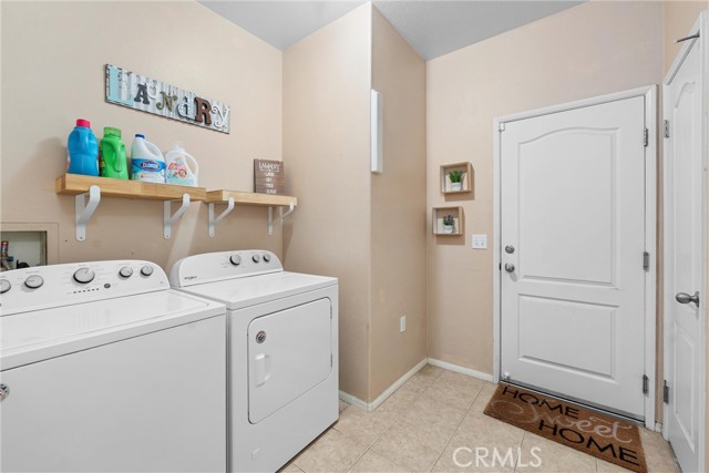 809 Early Dawn Way, San Jacinto CA: https://media.crmls.org/medias/d3d91ddf-4af3-4318-b055-f85e25413b6c.jpg