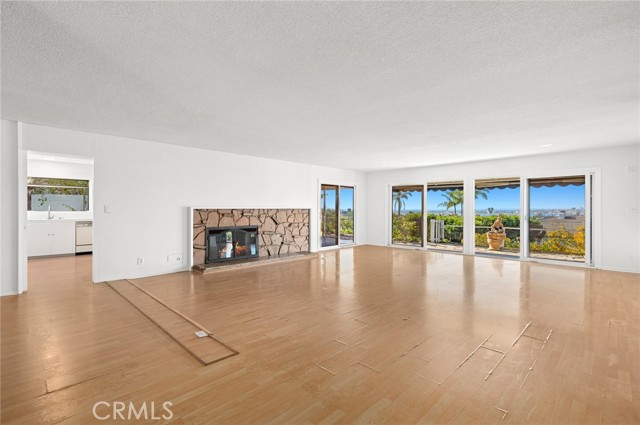 Detail Gallery Image 10 of 40 For 1727 Galatea Ter, Corona Del Mar,  CA 92625 - 3 Beds | 2 Baths