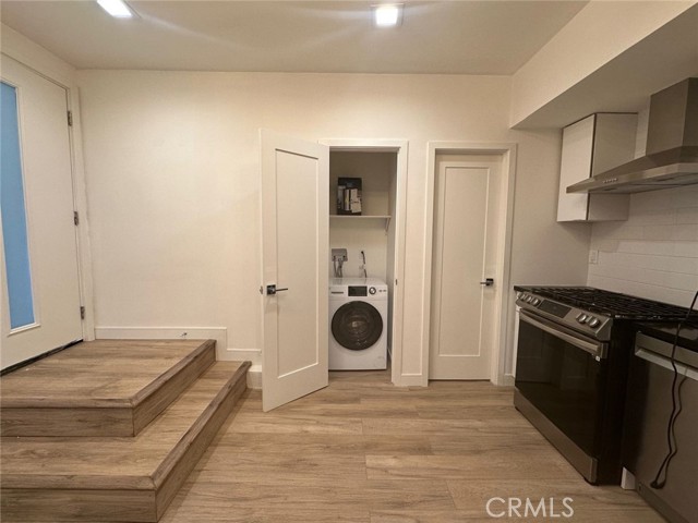 Detail Gallery Image 3 of 8 For 2626 Cloverfield, Santa Monica,  CA 90405 - 1 Beds | 1 Baths