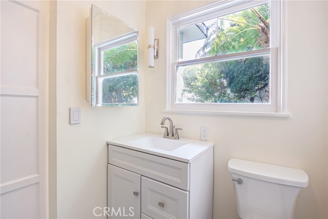 Detail Gallery Image 18 of 25 For 249 Wave, Laguna Beach,  CA 92651 - 2 Beds | 2 Baths