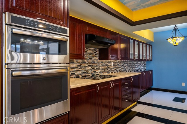 Detail Gallery Image 11 of 39 For 343 Pioneer Dr #602,  Glendale,  CA 91203 - 2 Beds | 2 Baths