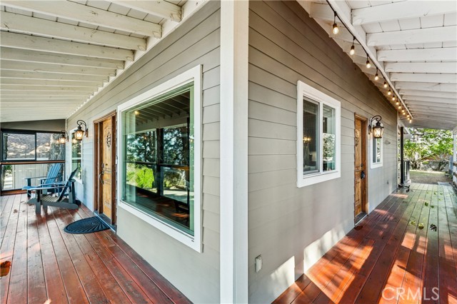 Detail Gallery Image 4 of 29 For 22988 Valley View, Crestline,  CA 92325 - 3 Beds | 2 Baths