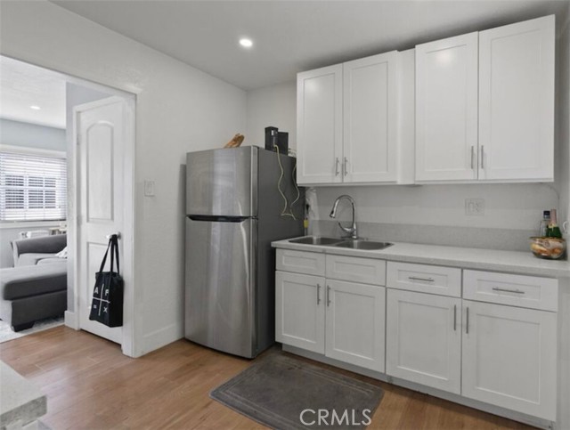 Detail Gallery Image 6 of 10 For 9816 S Hoover St, Los Angeles,  CA 90044 - 1 Beds | 1 Baths