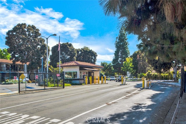 Detail Gallery Image 45 of 75 For 2113 via Puerta #N,  Laguna Woods,  CA 92637 - 2 Beds | 1/1 Baths