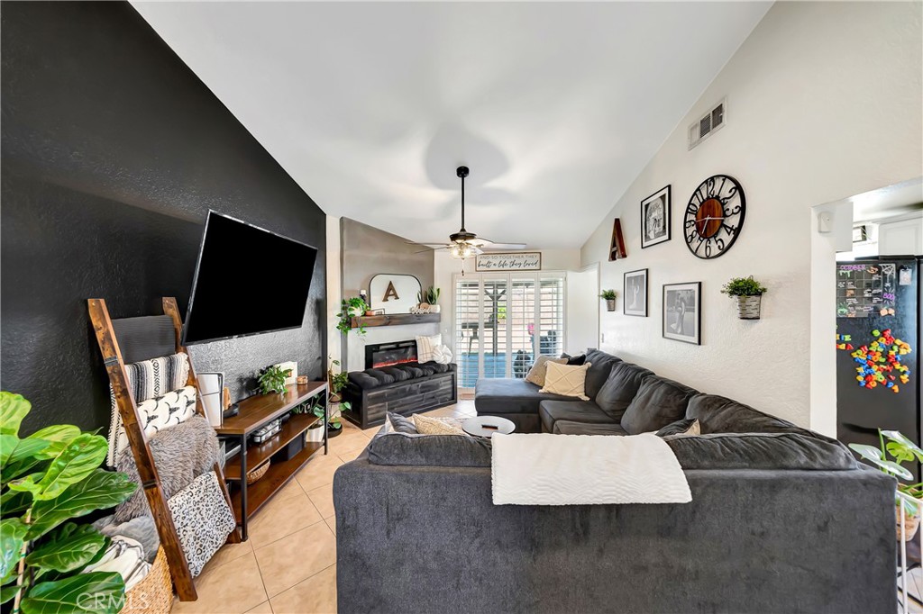 MLS #SR25246725 image #5