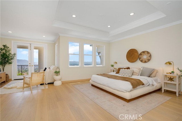 3318 Durham Court, Burbank CA: https://media.crmls.org/medias/d3dbae3f-39f8-4573-a89f-478c2b4d0760.jpg
