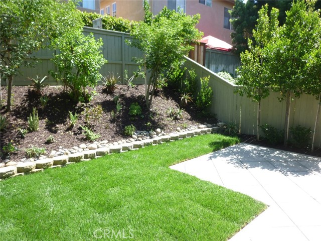 Detail Gallery Image 42 of 46 For 141 Trofello Ln, Aliso Viejo,  CA 92656 - 2 Beds | 2/1 Baths