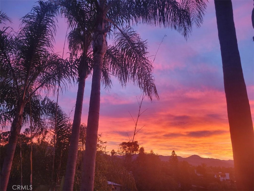 https://media.crmls.org/medias/d3dc3795-4e47-45bf-bd6b-cf0b6ad36ab9.jpg?preset=X-Large