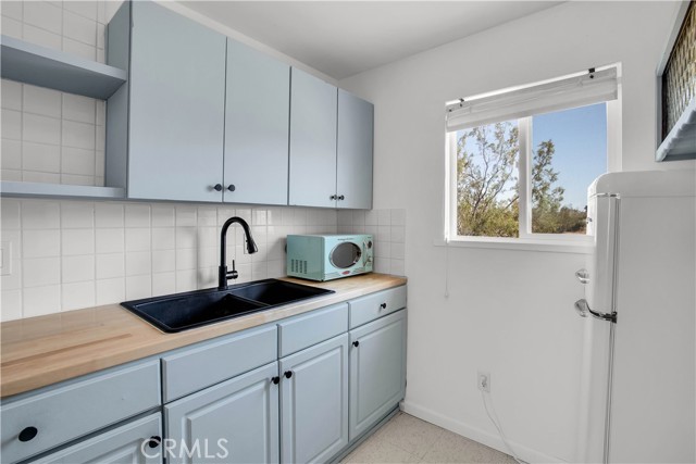 Detail Gallery Image 18 of 56 For 56623 Sunset Dr, Yucca Valley,  CA 92284 - 1 Beds | 1 Baths