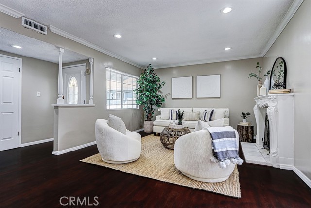 312 N Prospect Avenue, Redondo Beach CA: https://media.crmls.org/medias/d3dcfccc-e72d-4199-bd84-cac16b23622f.jpg