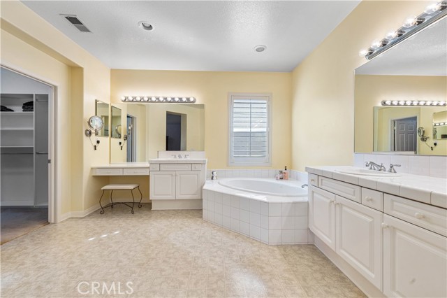 Detail Gallery Image 37 of 54 For 29126 Starwood Pl, Saugus,  CA 91390 - 4 Beds | 3/1 Baths