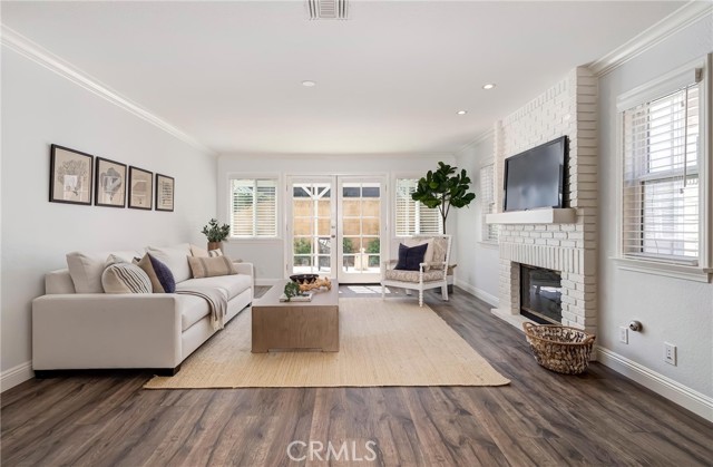 2014 Gates Avenue, Redondo Beach, California 90278, 4 Bedrooms Bedrooms, ,1 BathroomBathrooms,Residential,Sold,Gates,SB22196179