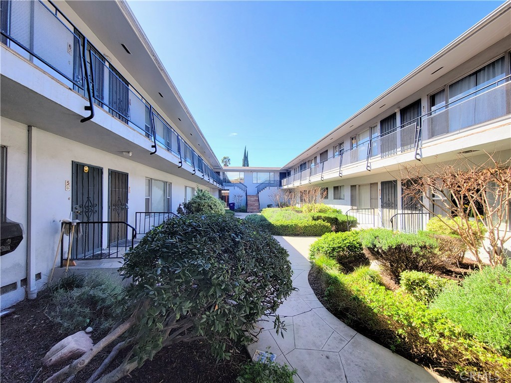 735 Cedar Avenue #6