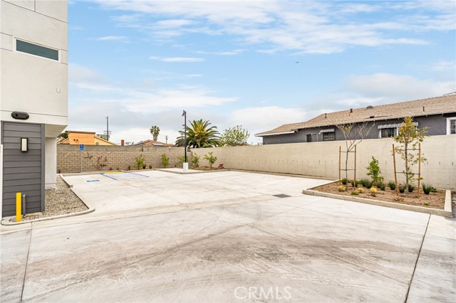 Detail Gallery Image 9 of 34 For 123 E 223rd St, Carson,  CA 90745 - 4 Beds | 4/1 Baths