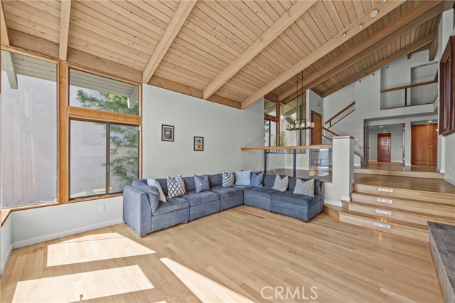 4 Woodhaven, Laguna Niguel CA: https://media.crmls.org/medias/d3df3083-fe6b-4d65-9dfb-3386387cbcc7.jpg