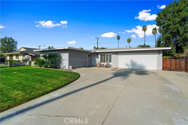 8931 Glencoe Dr, Riverside, CA 92503