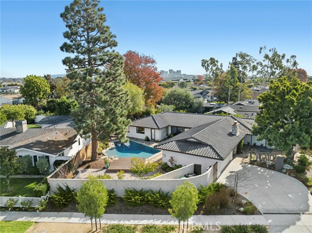 Detail Gallery Image 29 of 34 For 1700 Candlestick, Newport Beach,  CA 92660 - 4 Beds | 3/1 Baths