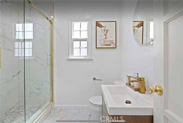 Detail Gallery Image 18 of 23 For 13831 Bessemer, Valley Glen,  CA 91401 - 3 Beds | 2 Baths