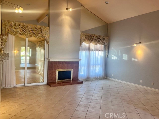 Detail Gallery Image 3 of 10 For 18917 Alexander Ave, Cerritos,  CA 90703 - 3 Beds | 2 Baths