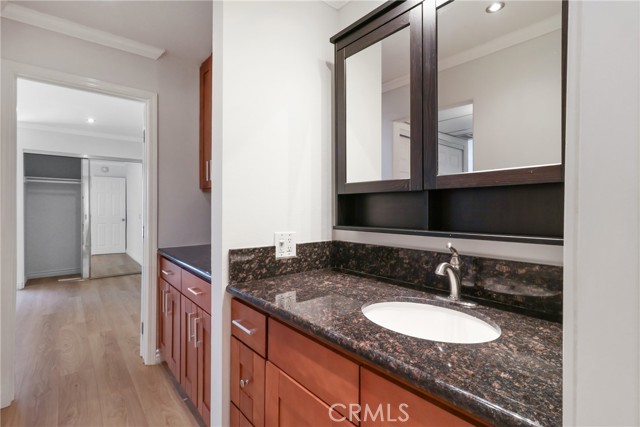 5257 Radford Avenue, Valley Village CA: https://media.crmls.org/medias/d3e0cd85-dfe6-460f-857e-eb98f153f895.jpg