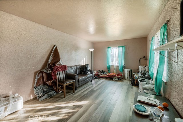 Detail Gallery Image 5 of 20 For 1009 E Cleveland Ave, Madera,  CA 93638 - 3 Beds | 1 Baths