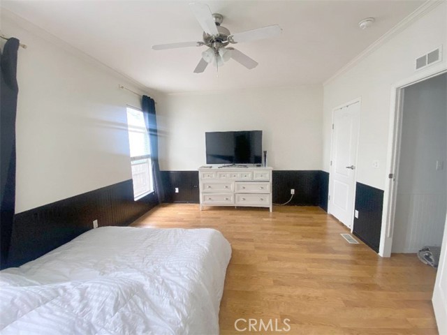 21752 Pacific coast hwy., Huntington Beach CA: https://media.crmls.org/medias/d3e16156-e124-4abe-b362-d6ba3e0a7001.jpg
