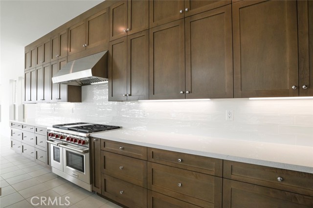 Detail Gallery Image 16 of 65 For 20552 Edgewood Ct, Chatsworth,  CA 91311 - 5 Beds | 5/1 Baths