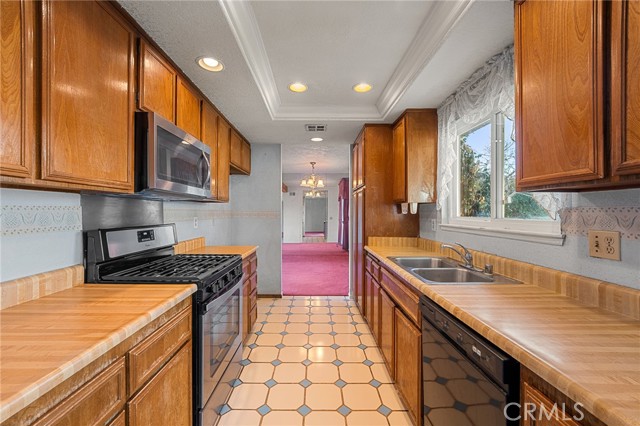 Detail Gallery Image 9 of 36 For 4357 Heather, Chino,  CA 91710 - 4 Beds | 2/1 Baths