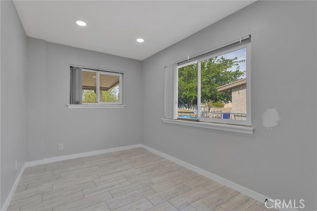 Detail Gallery Image 14 of 45 For 15596 Del Rey Dr, Victorville,  CA 92395 - 3 Beds | 2 Baths