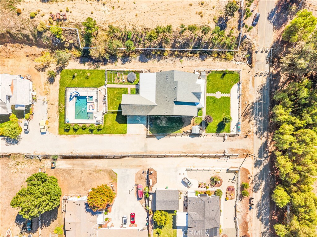 https://media.crmls.org/medias/d3e2324c-7cee-4101-a6ad-f265a1d79cb8.jpg?preset=X-Large