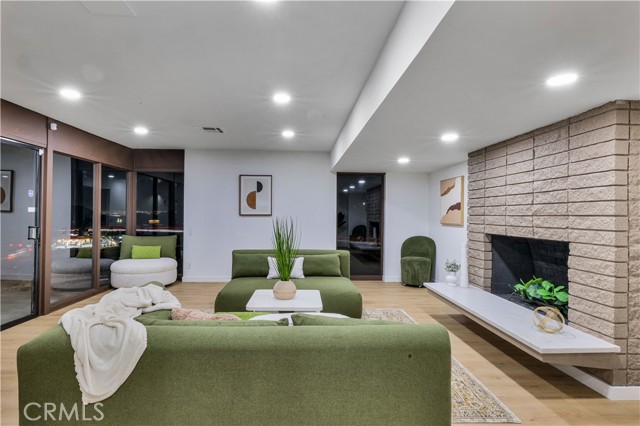 20289 Westpoint Drive, Riverside CA: https://media.crmls.org/medias/d3e2609c-eda7-4ae5-b603-a62e11aafe69.jpg
