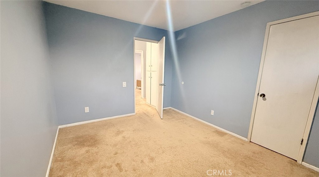 https://media.crmls.org/medias/d3e2a57d-114f-4f69-946b-be1ded6c98be.jpg?preset=X-Large