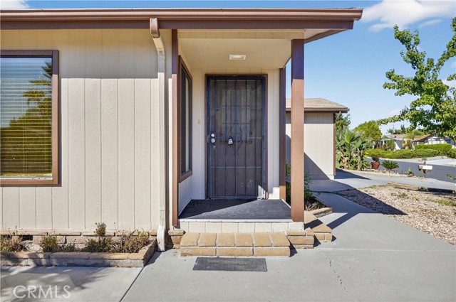 Detail Gallery Image 4 of 41 For 642 Roadrunner Way, Perris,  CA 92570 - 2 Beds | 2 Baths