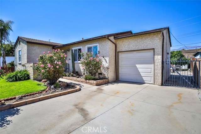 Detail Gallery Image 5 of 41 For 725 E Deodar St, Ontario,  CA 91764 - 3 Beds | 1/1 Baths