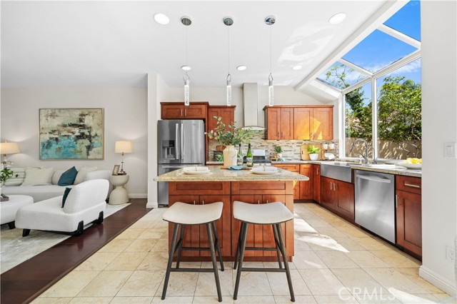 32 Belcanto, Irvine CA: https://media.crmls.org/medias/d3e40547-2b92-45c6-8602-a967988795c2.jpg